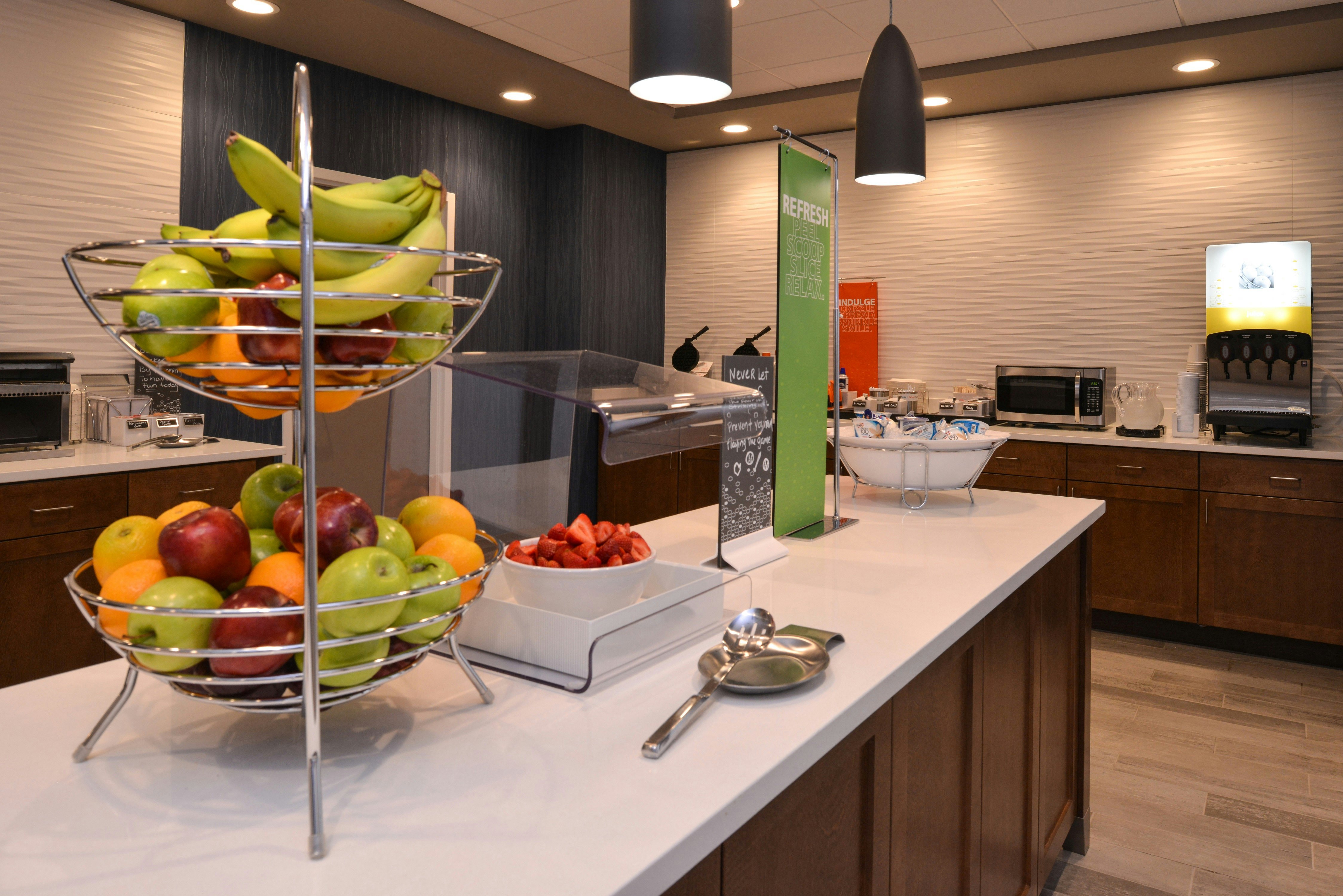 Hampton Inn & Suites Cincinnati-Mason 26/31