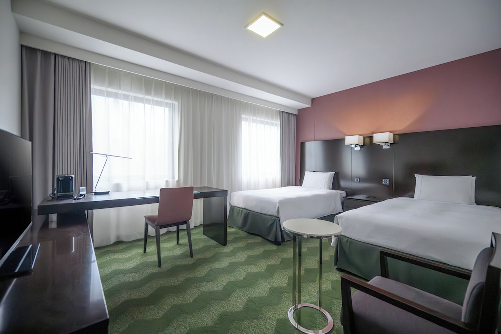 UNIVERSAL, DELUXE, TWIN BEDS