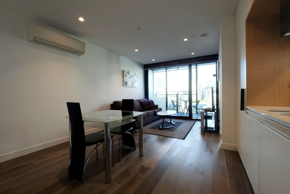 ACD Apartments 39/66