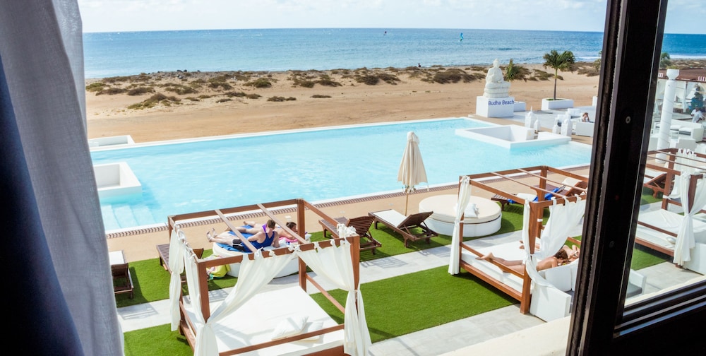 Hotel LIVVO Budha Beach 48/70