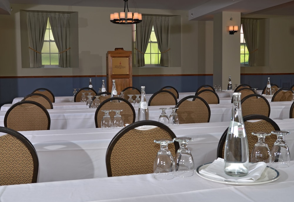 Tadoussac Hotel Seasonal Hotel 48/72