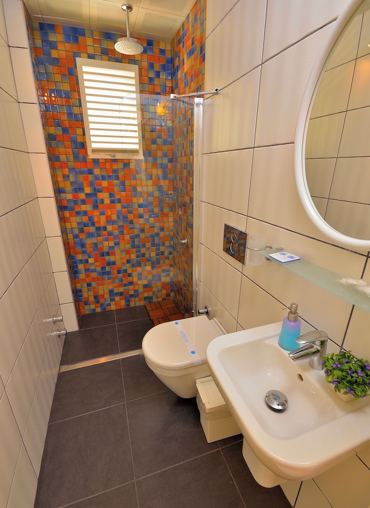 Calis Hotel 44/48