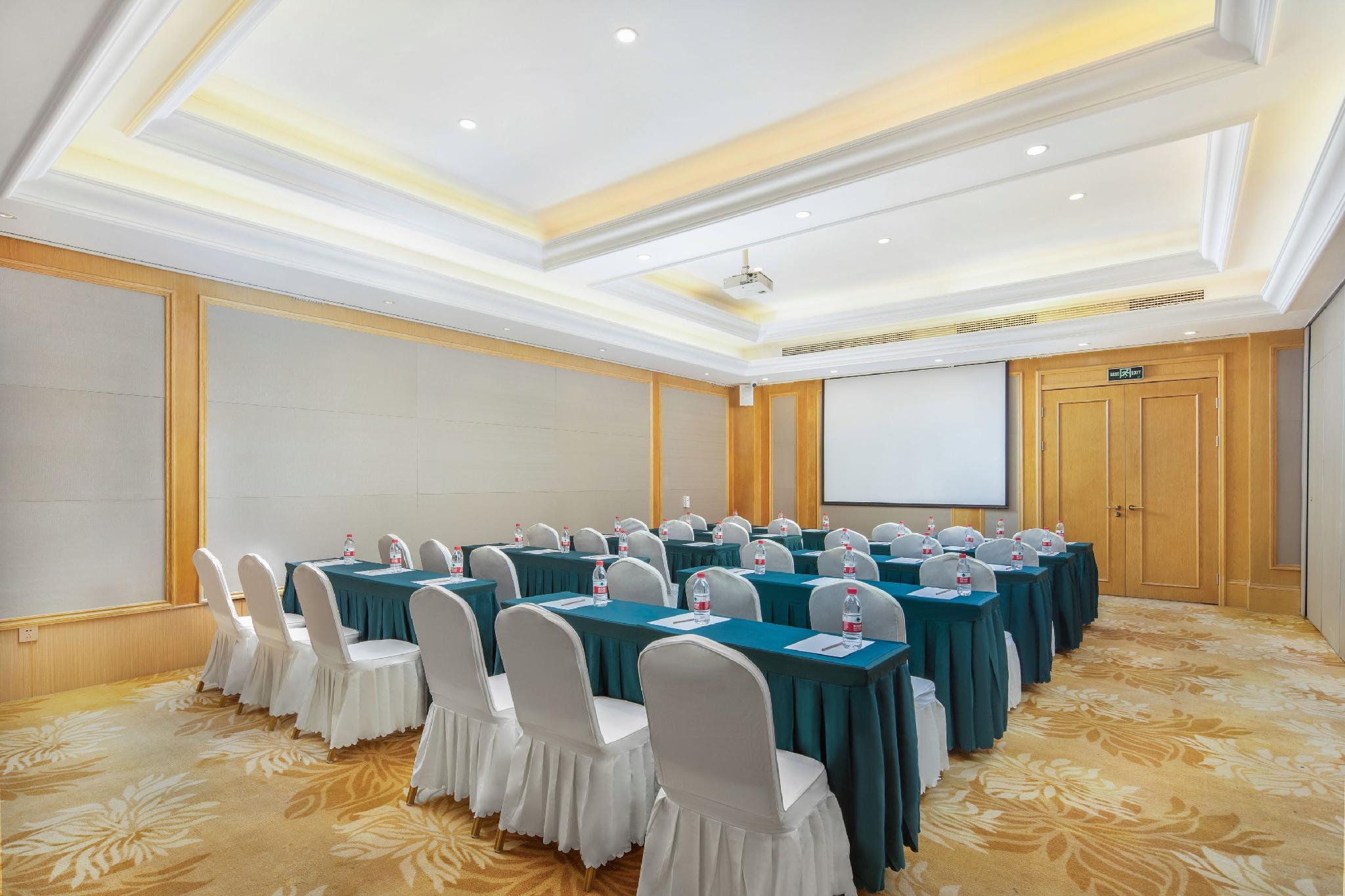 Vienna International Hotel (Xinwuzhong, Dengcheng Avenue, Xiangyang) 28/34