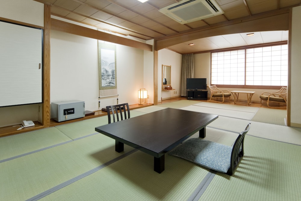 Biyunoyado Ryochiku Bettei 50/66