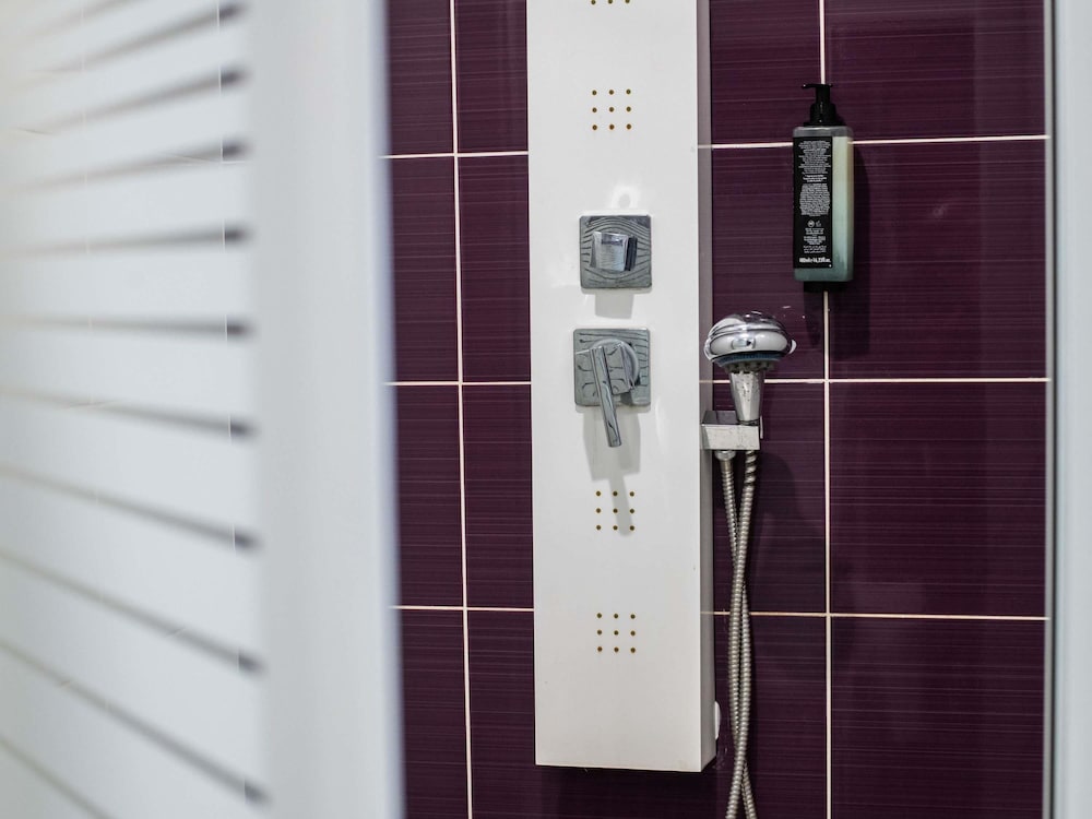 ibis styles cayenne centre amazonia 50/50