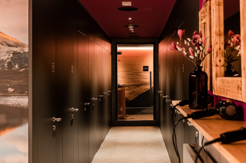 Capsule Hotel - Alpine Garden Zurich Airport 20/37