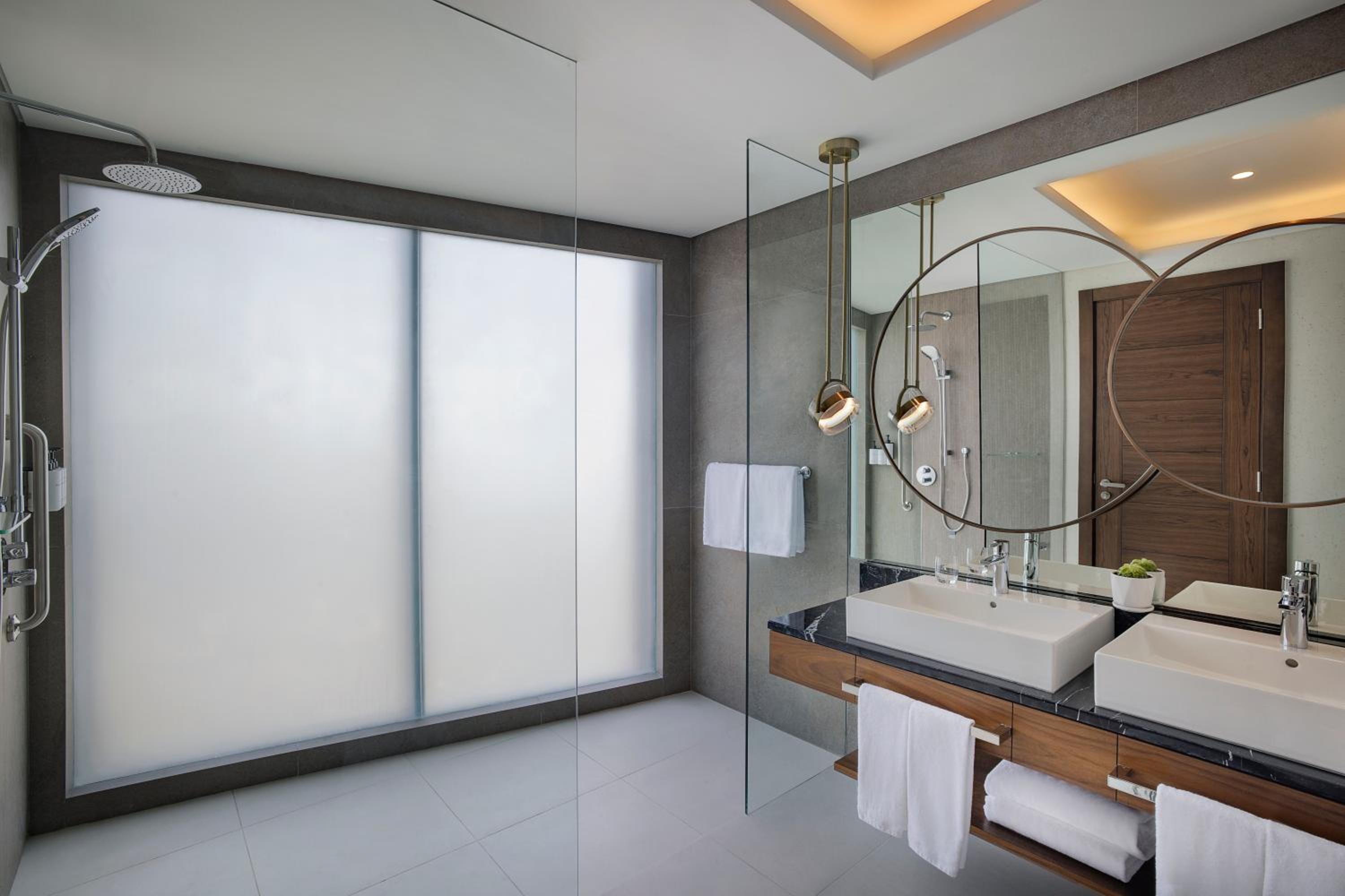 3 BEDROOMS, PREMIER, SUITE, SEA VIEW