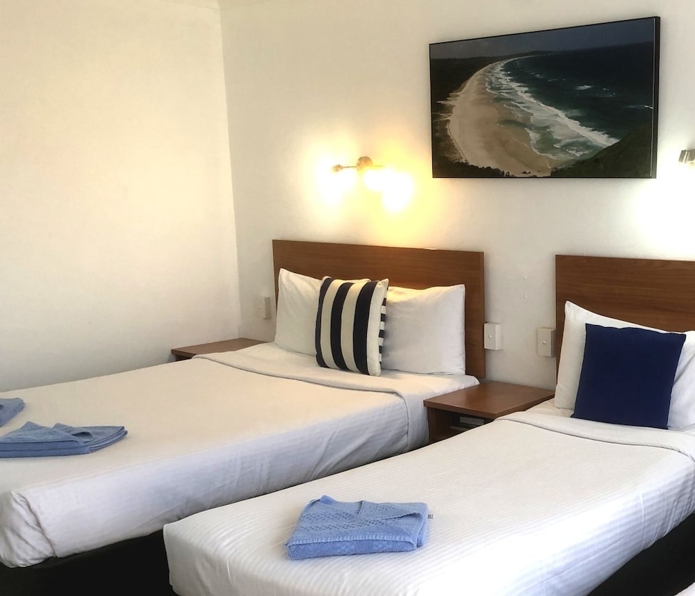 Port O Call Motel 14/54