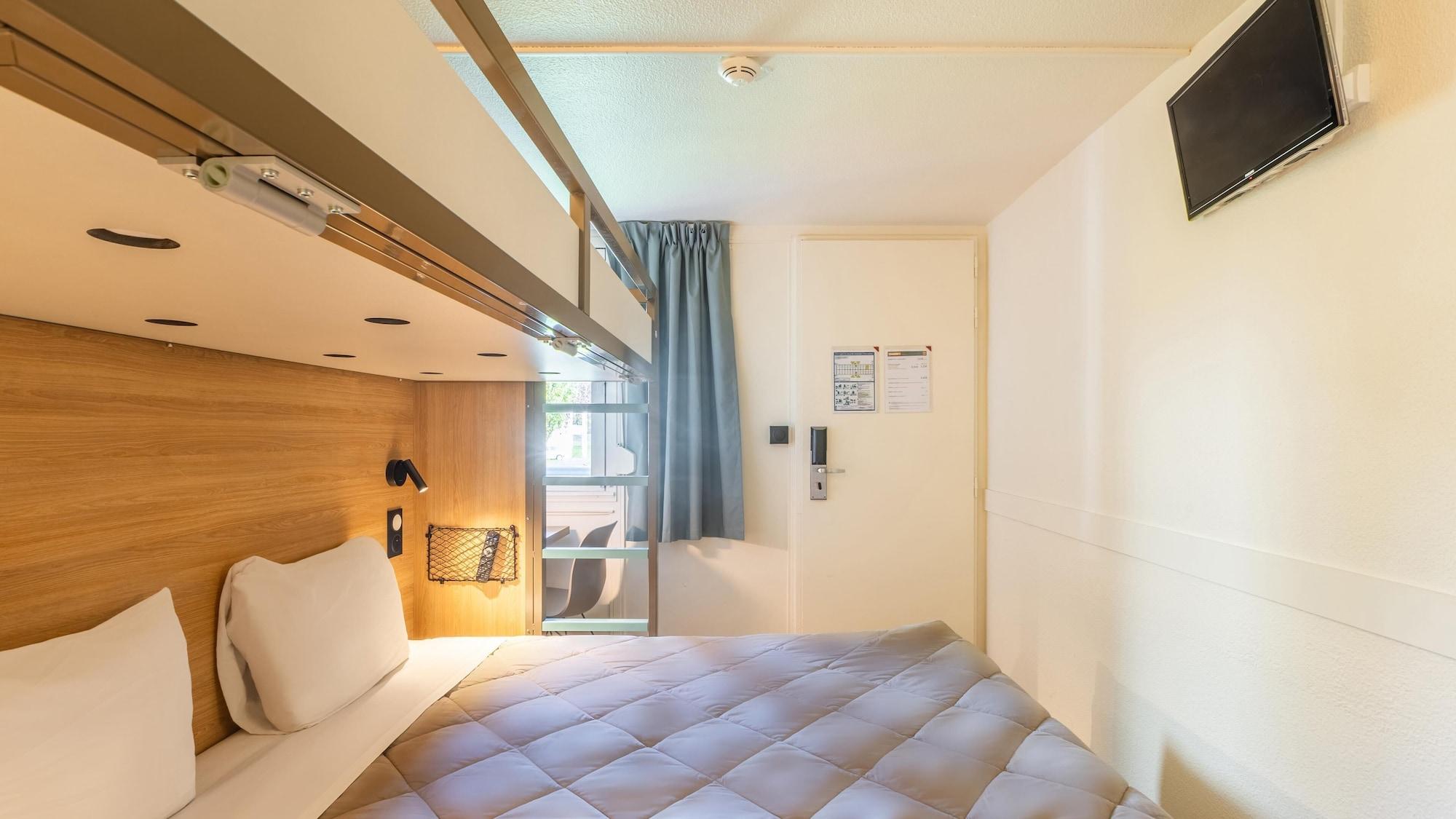 Standard, Multiple Beds