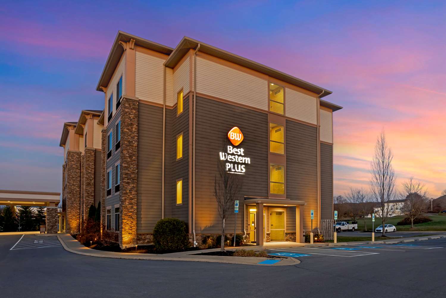 Best Western Plus University Park Inn & Suites 1/23
