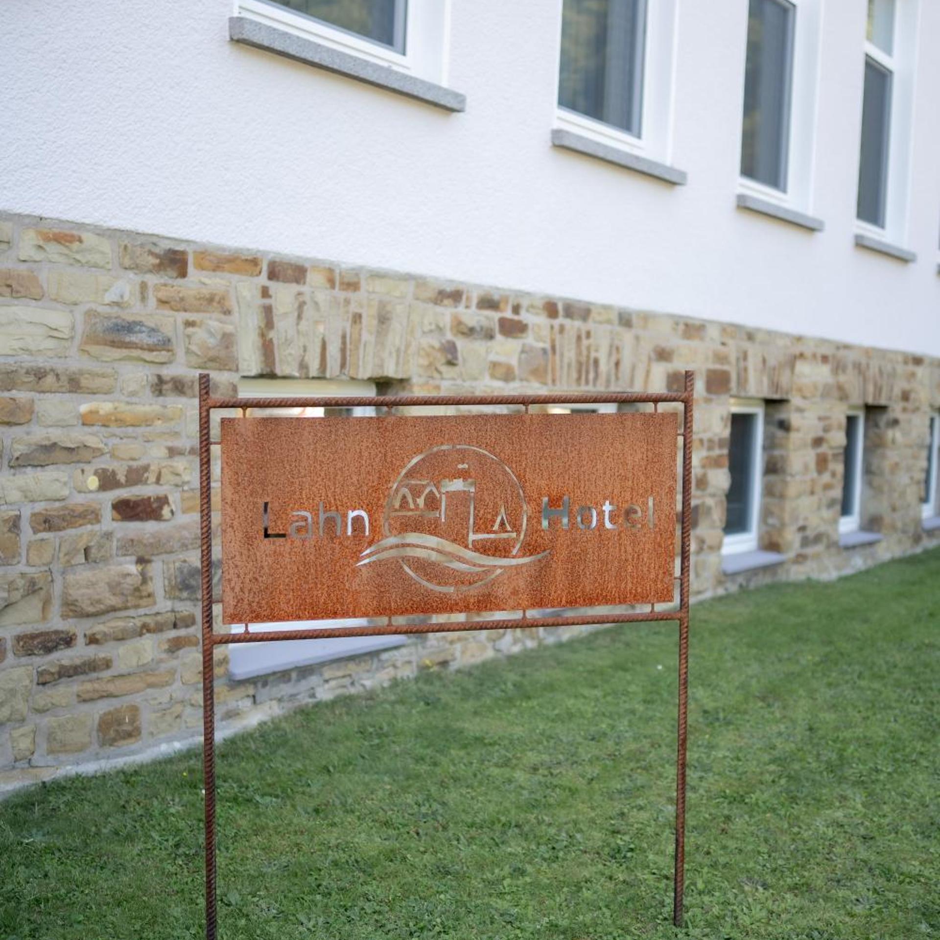 Lahn Hotel 2/58