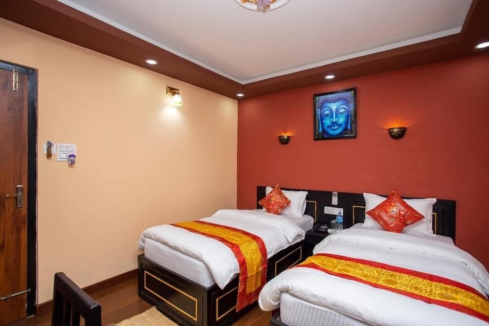 DELUXE, TWIN BEDS