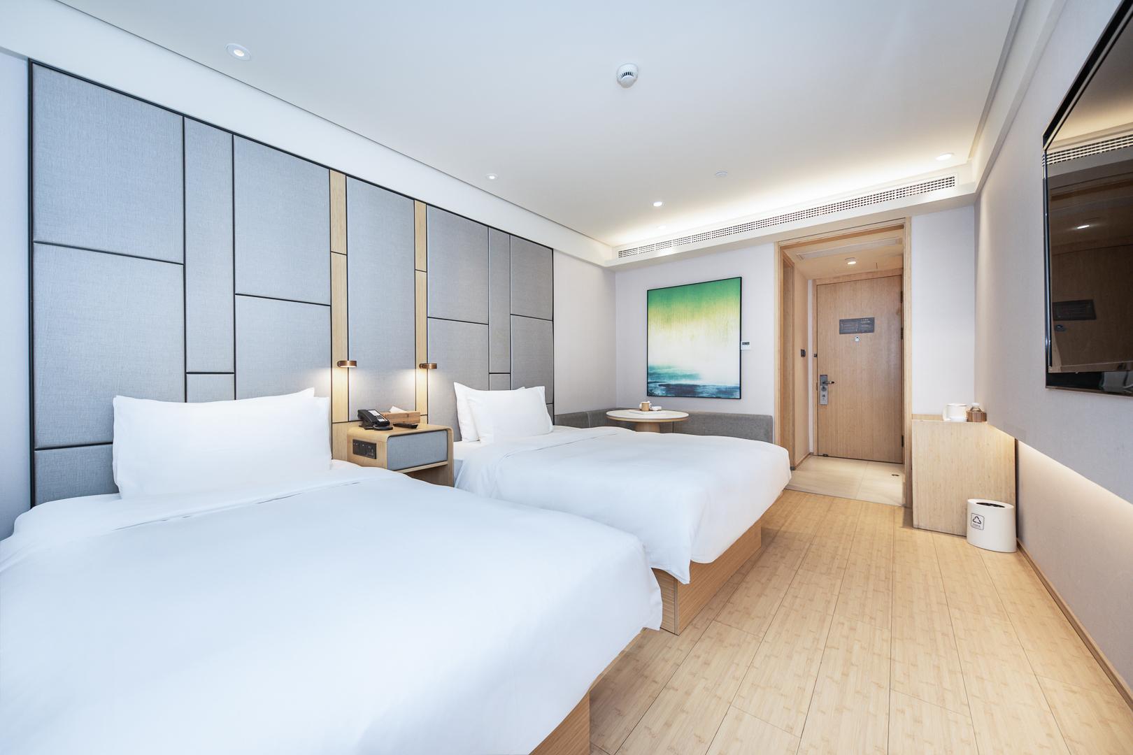 Ji Hotel (Shanghai People Square, Fuzhou Road) 12/28