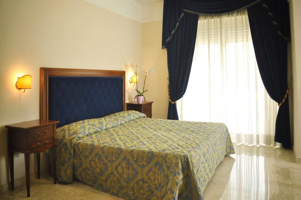 STANDARD, DOUBLE BED, BALCONY