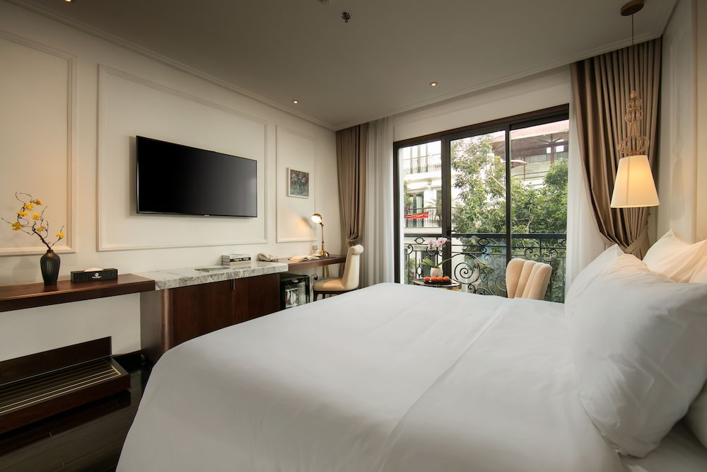 Anatole Hotel Hanoi 11/50