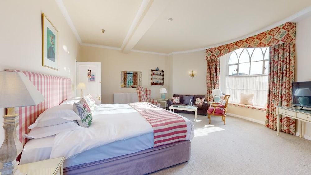 Garden, King Bed