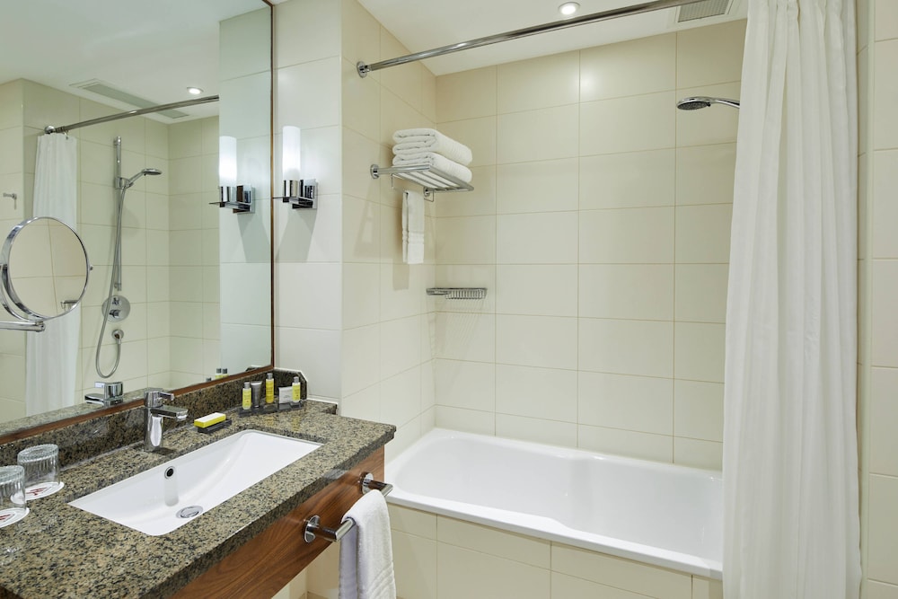 Radisson RED London Twickenham 15/62