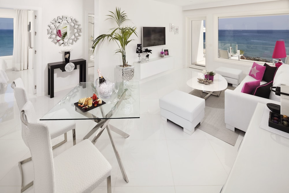 Lanis Suites De Luxe - Adults Only 76/108