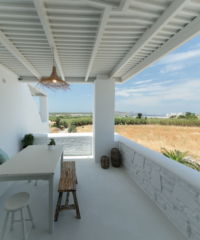 Aeolos Luxury Villas And Suites 67/71