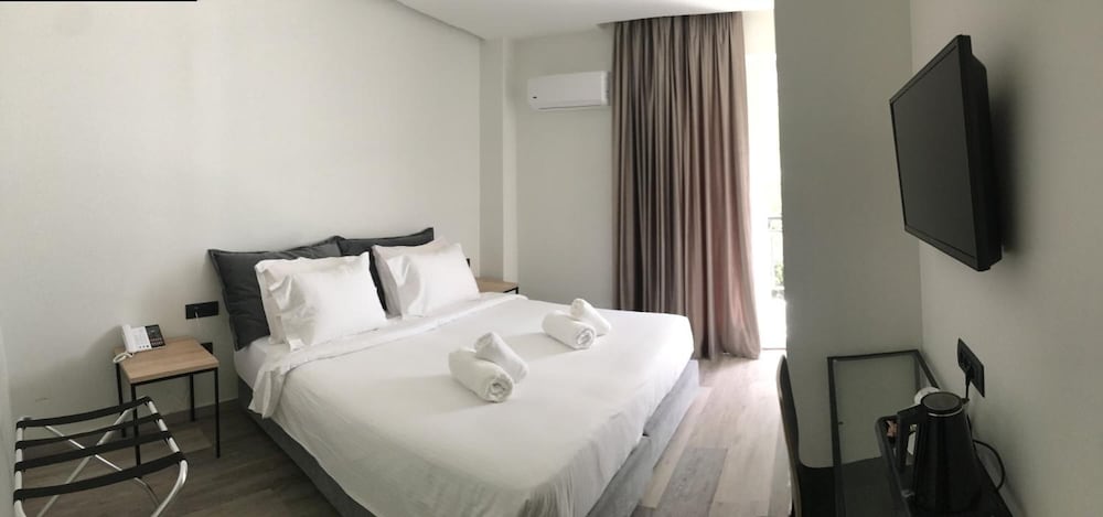 Athens Coast by London Hotel 6/28