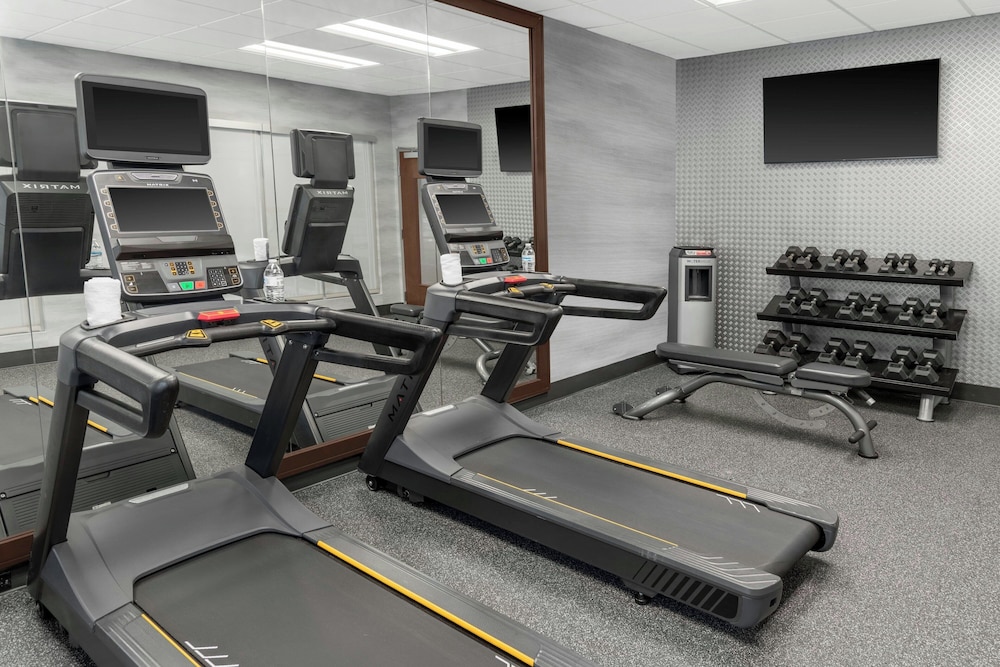 Fairfield Inn Suites Calhoun 23/47