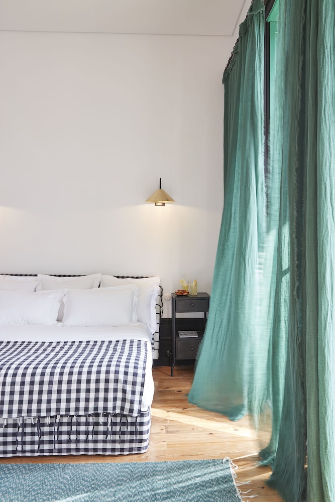 Cocorico Luxury Guesthouse And Restaurant 16/28