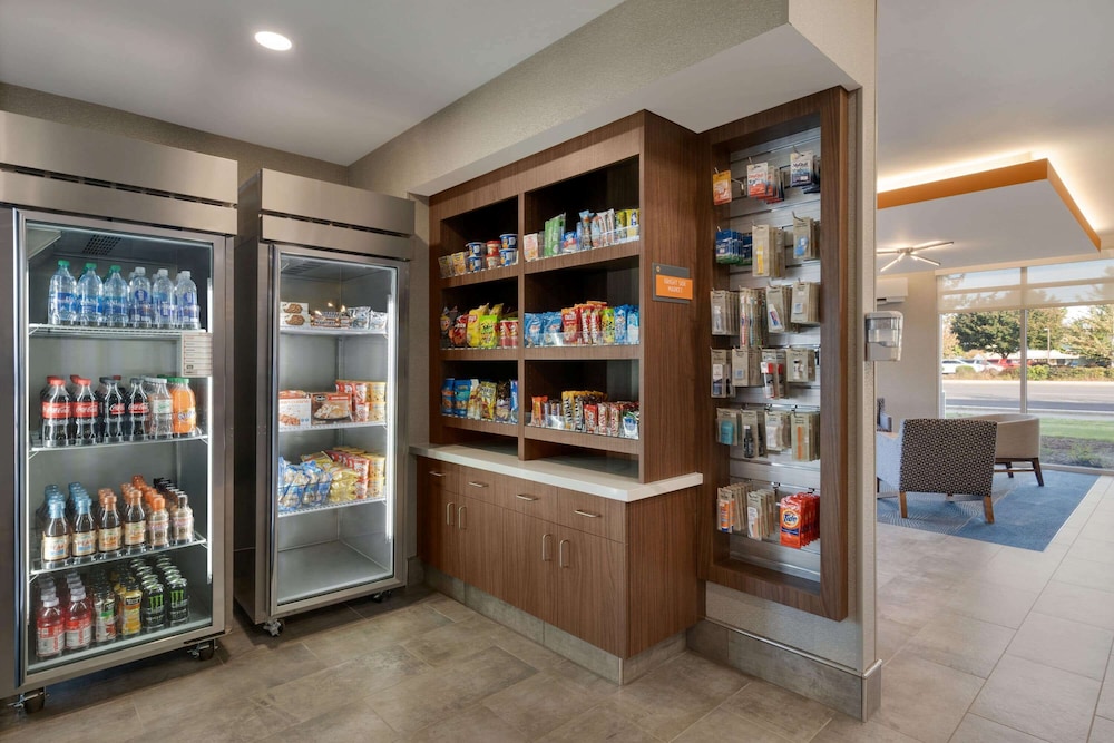 La Quinta Inn And Suites By Wyndham Springfield 32/46