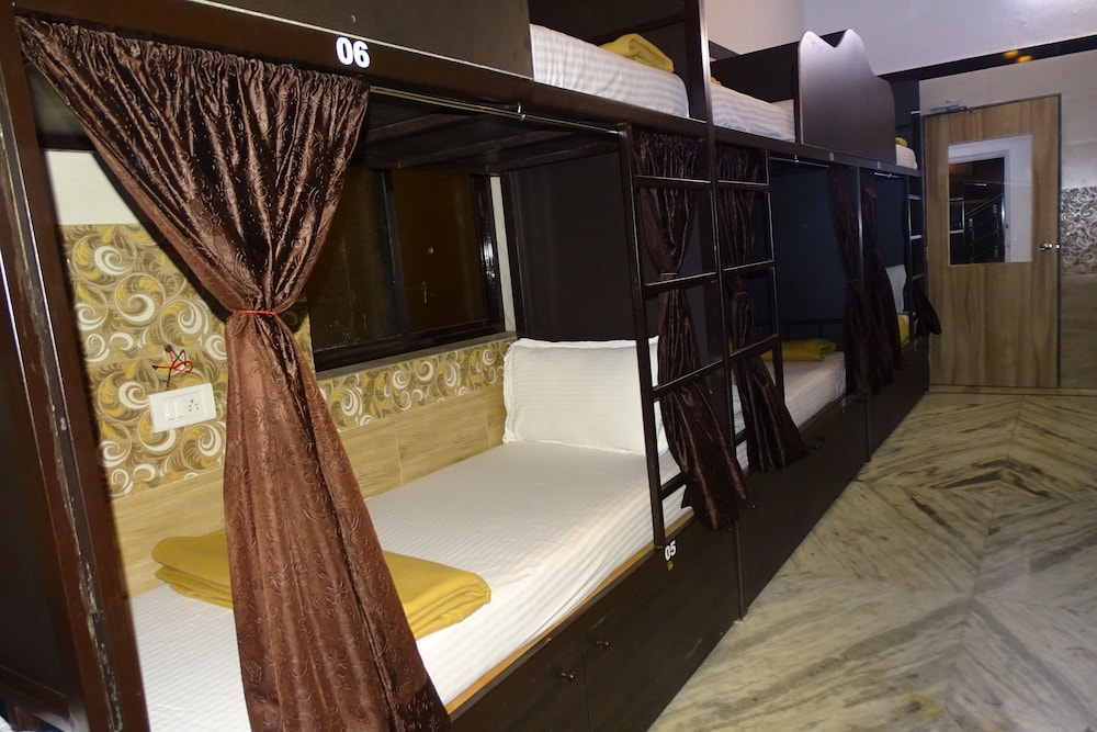 Sunshine Hostels 10/18