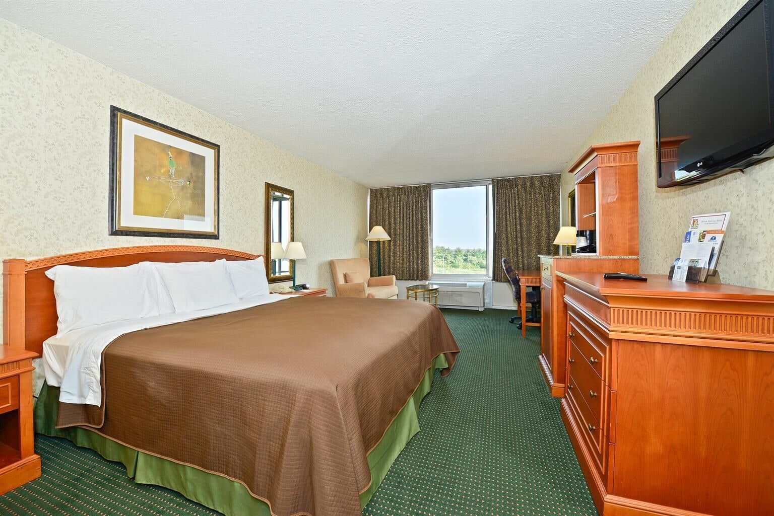 Standard, King Bed, Smoking, Americas Best Value Inn Baltimore 2/4