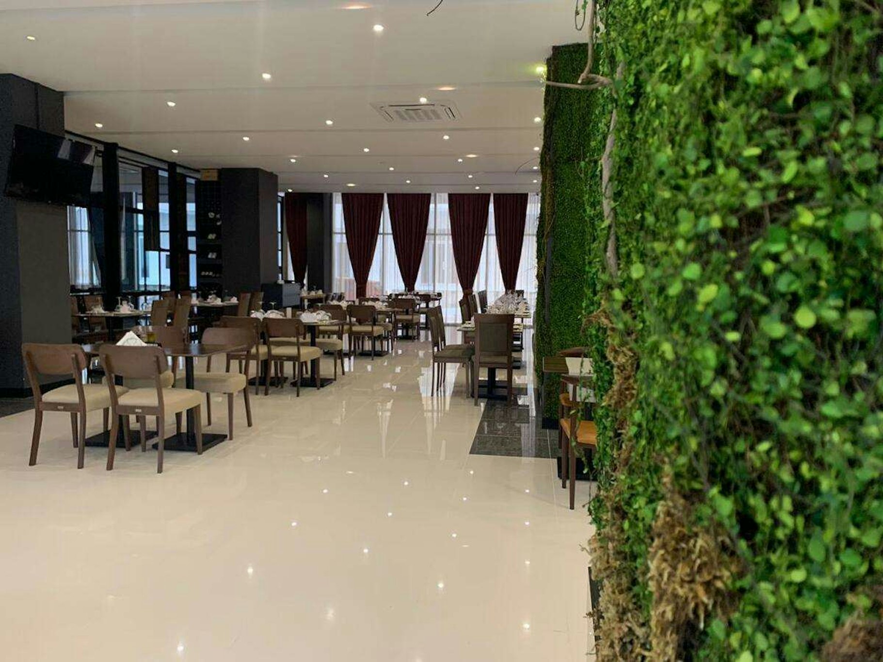 Ajsel Hotel 38/45