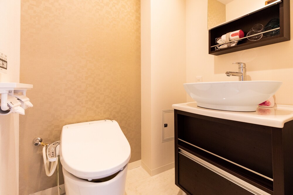Hotel Mr.Kinjo Golden Cats 38/46