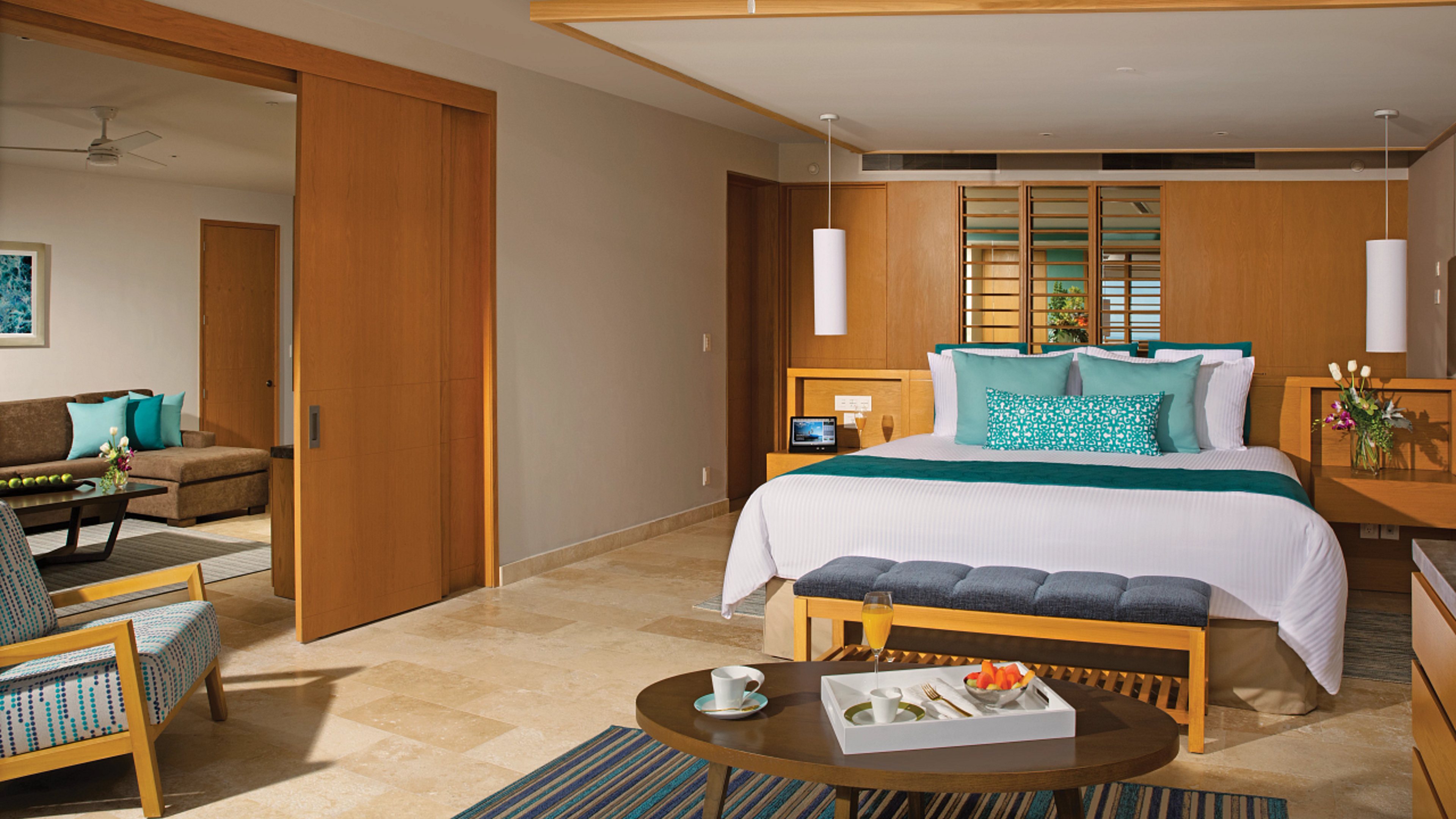 Preferred Club, Swim Out, Master, King Bed, Ocean View