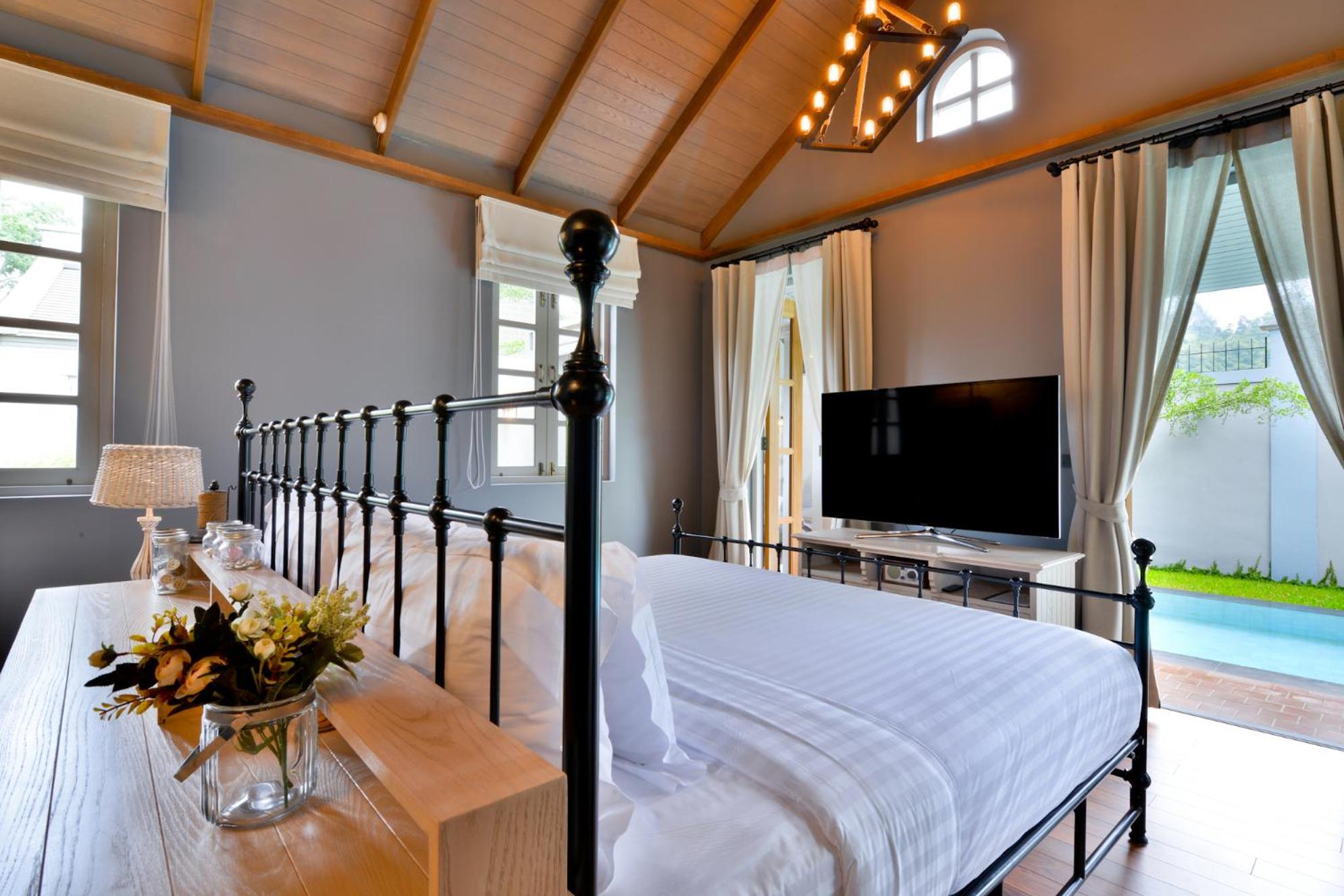 Pool, Villa, King Bed