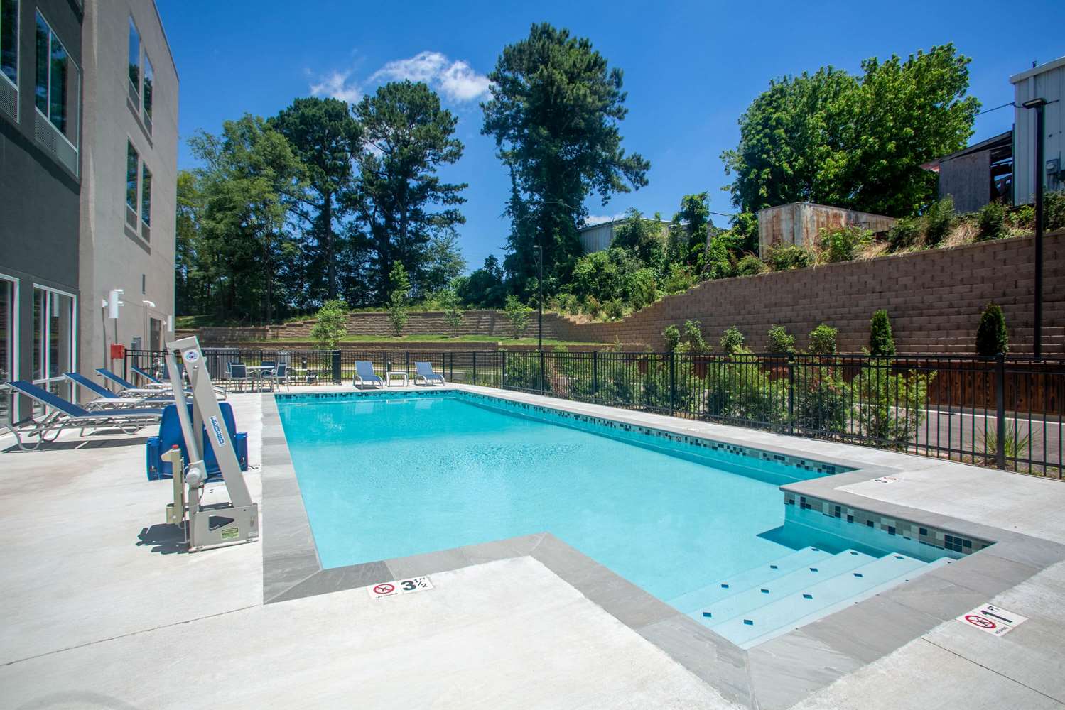 La Quinta Inn Suites By Wyndham Oxford 44/47