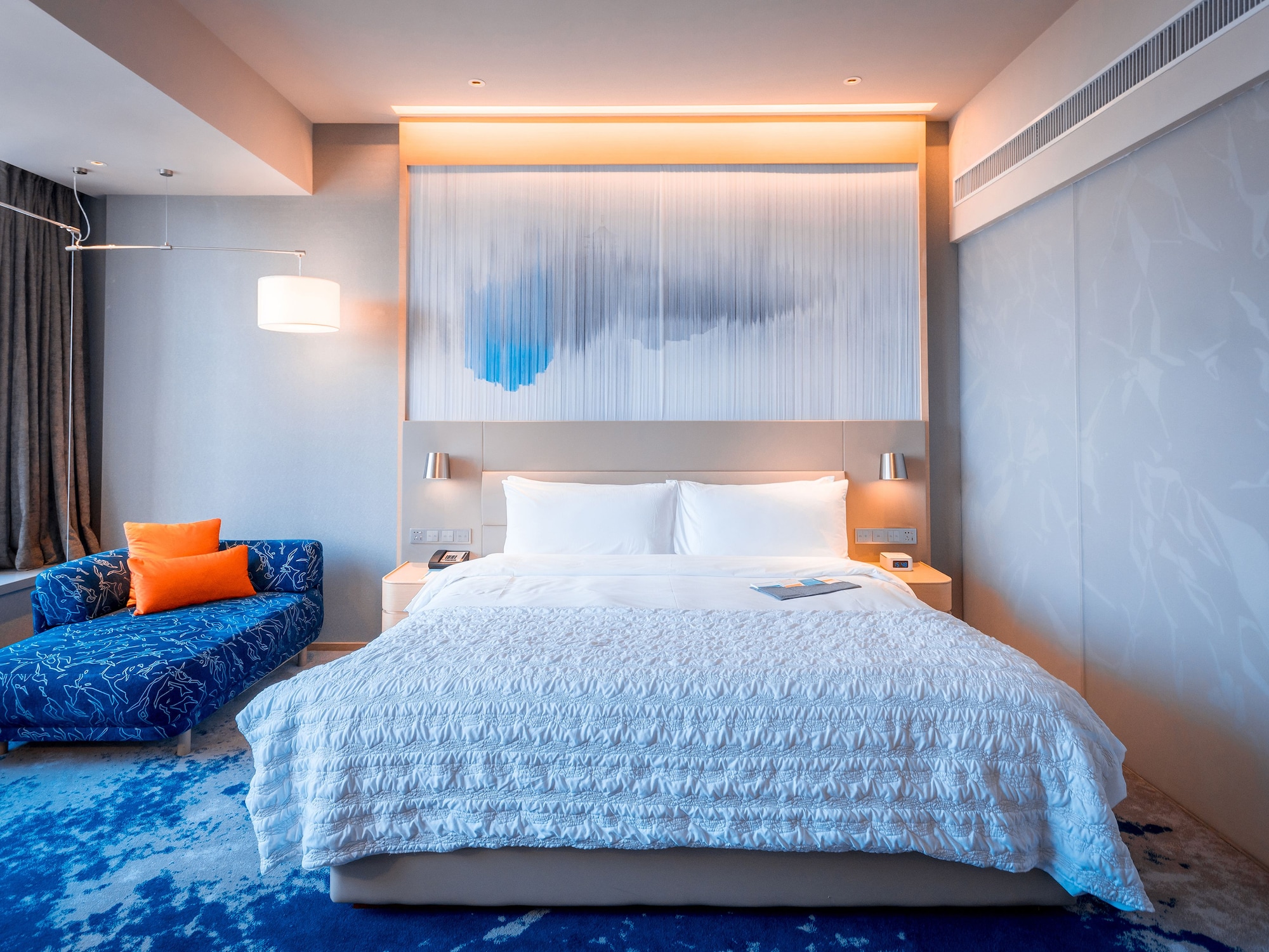 Room, King Bed, City View