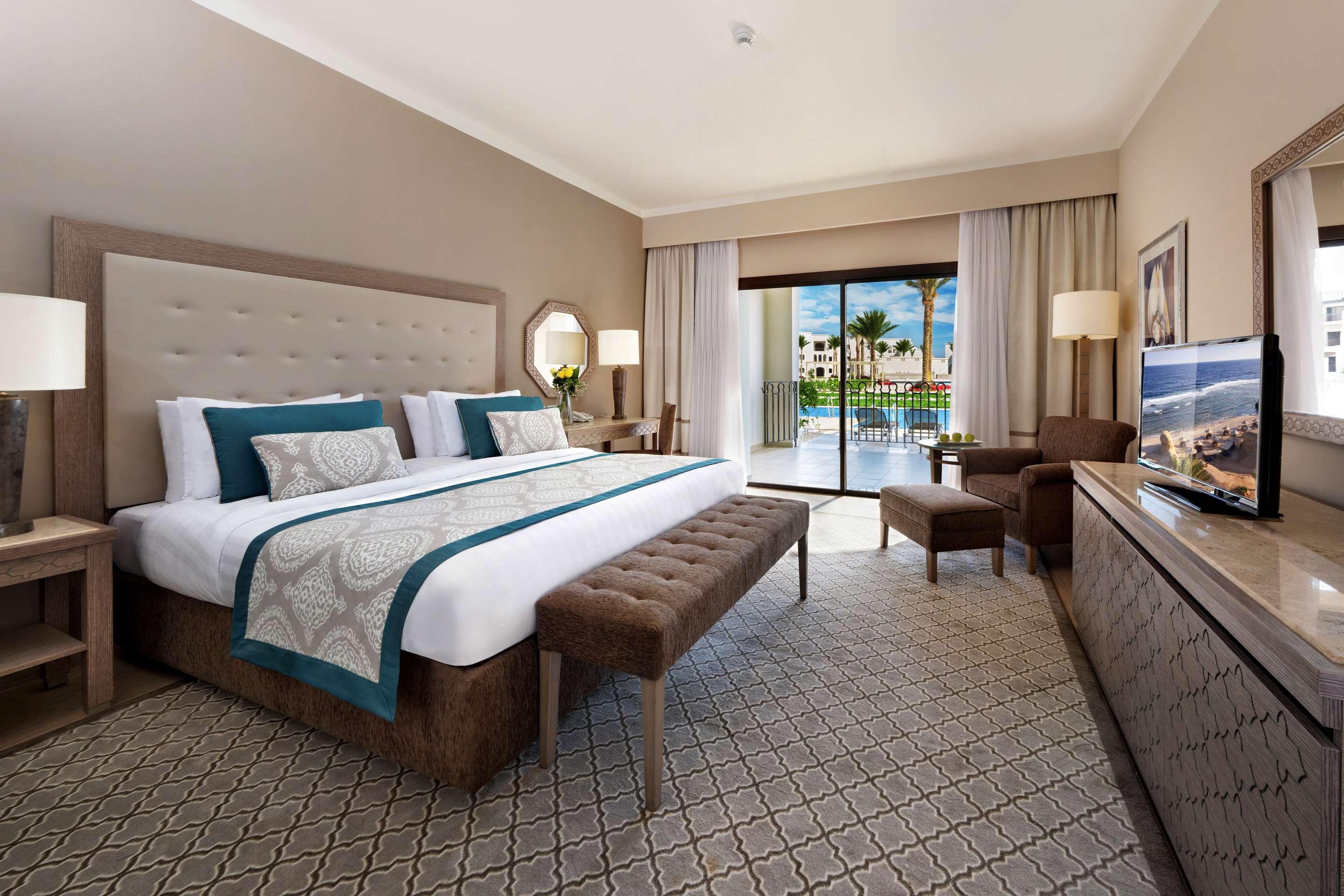 Swim Up, Deluxe, Family, Double Bed