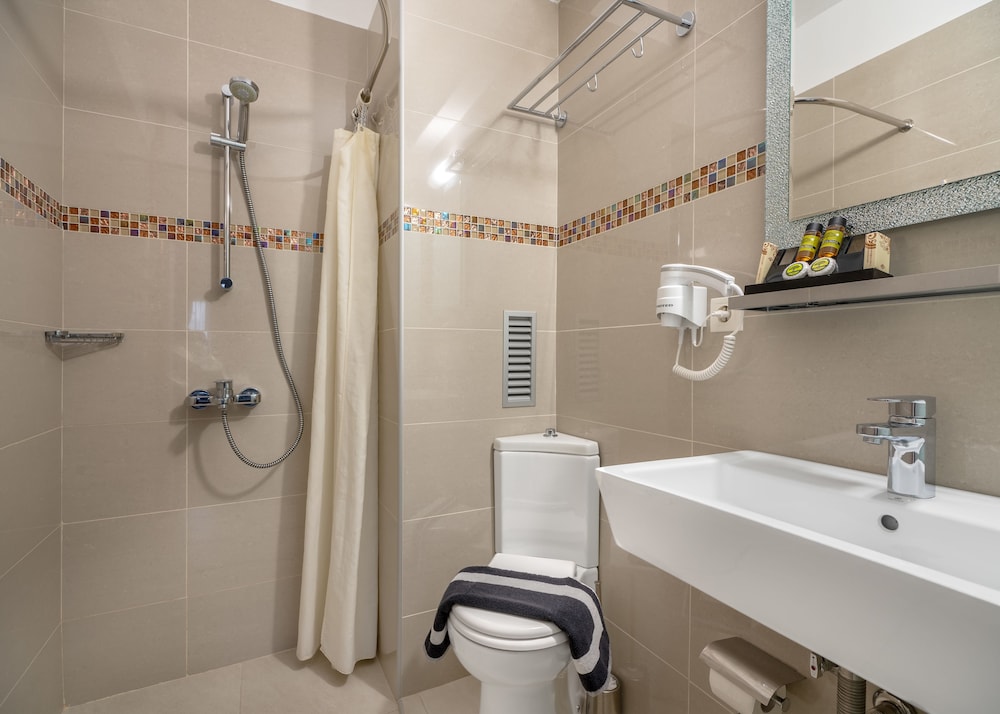 Attalos Hotel 44/48
