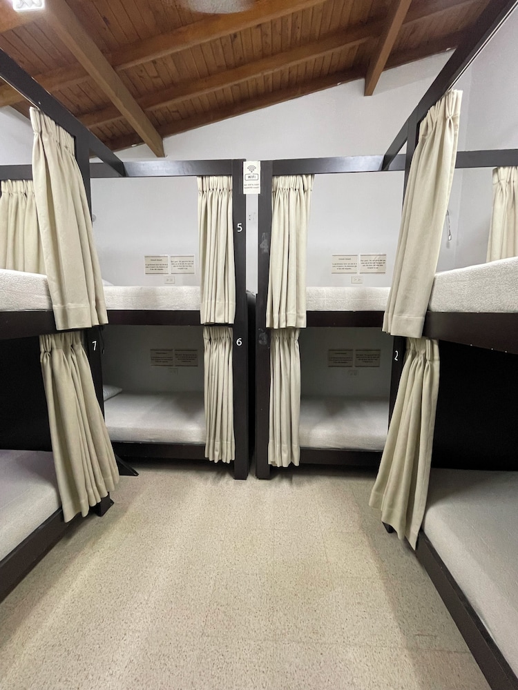 Hostal Lleras Calle 8 23/49
