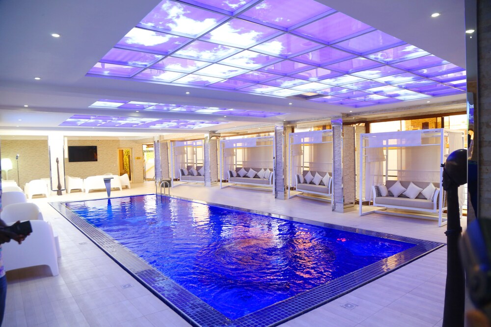 Wells Carlton Hotel and Apartment Abuja 23/57