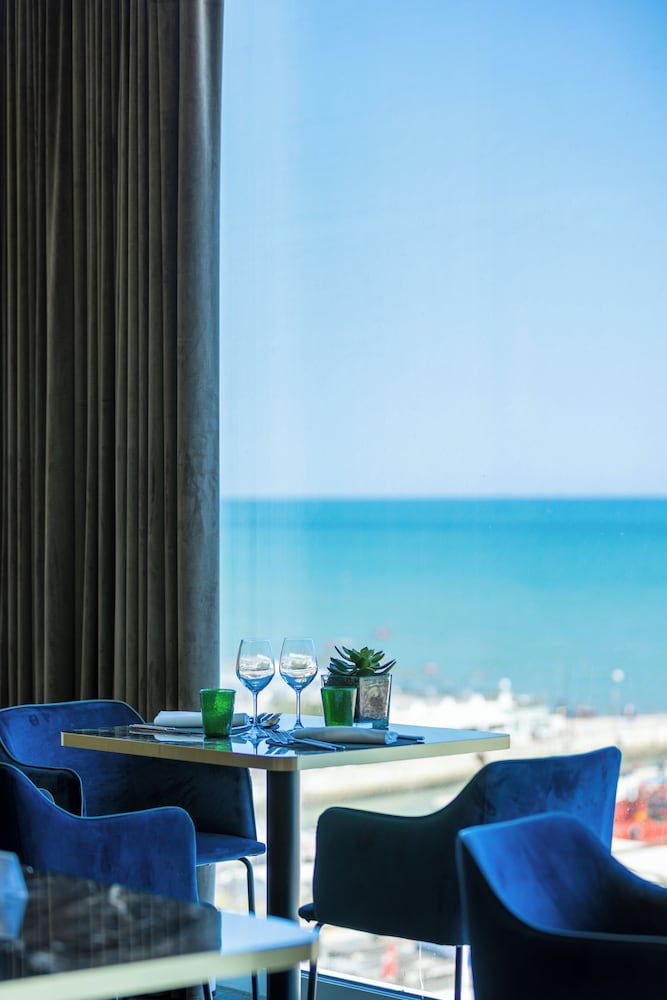 Lungomare Hotel 44/50
