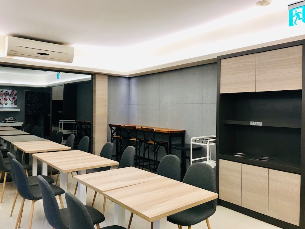 Hub Hotel Tucheng 49/59