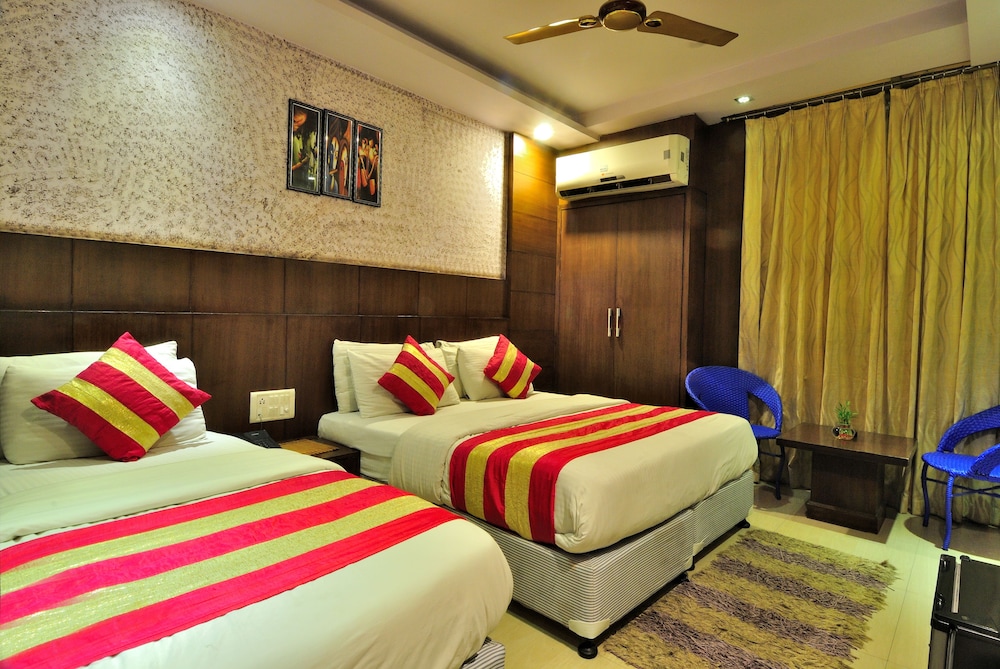 Hotel Shelton 18/66