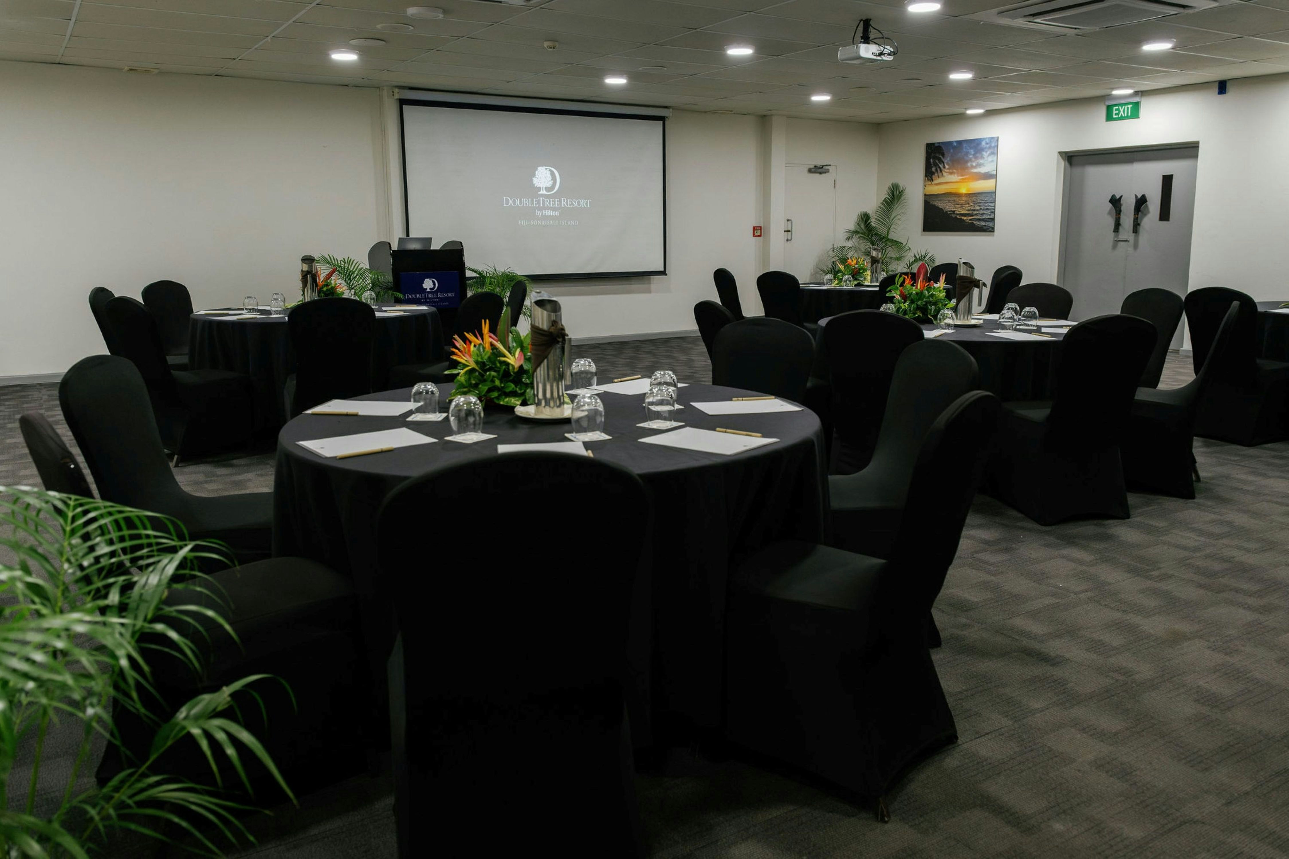 DoubleTree Resort by Hilton Hotel Fiji - Sonaisali Island 47/63