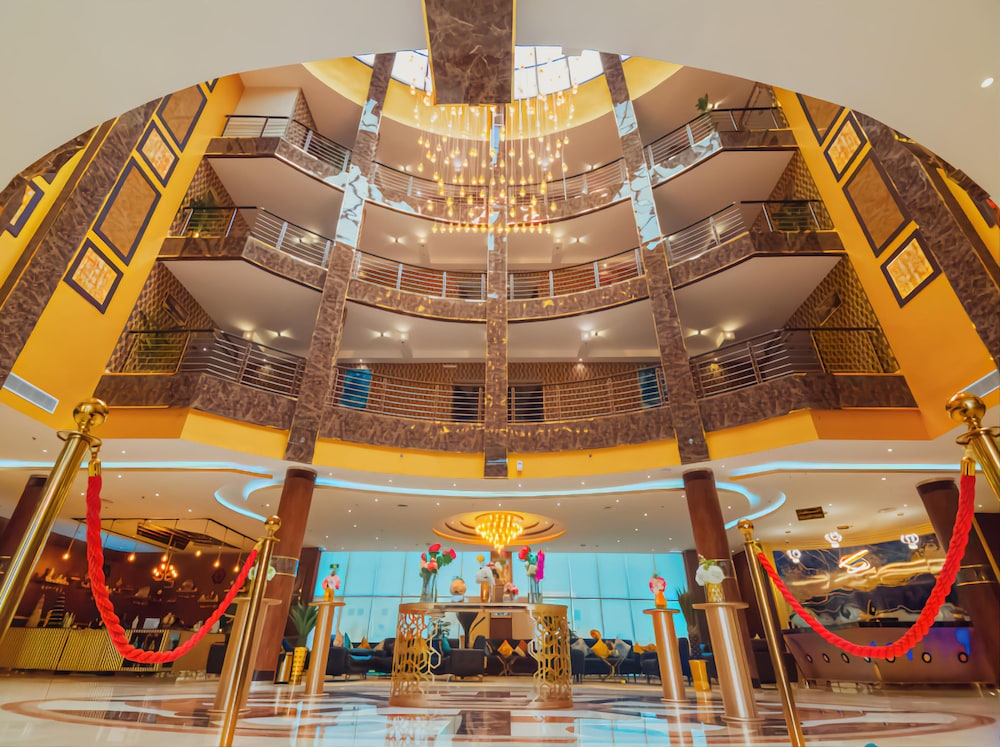 Golden Ship Hotel photo3