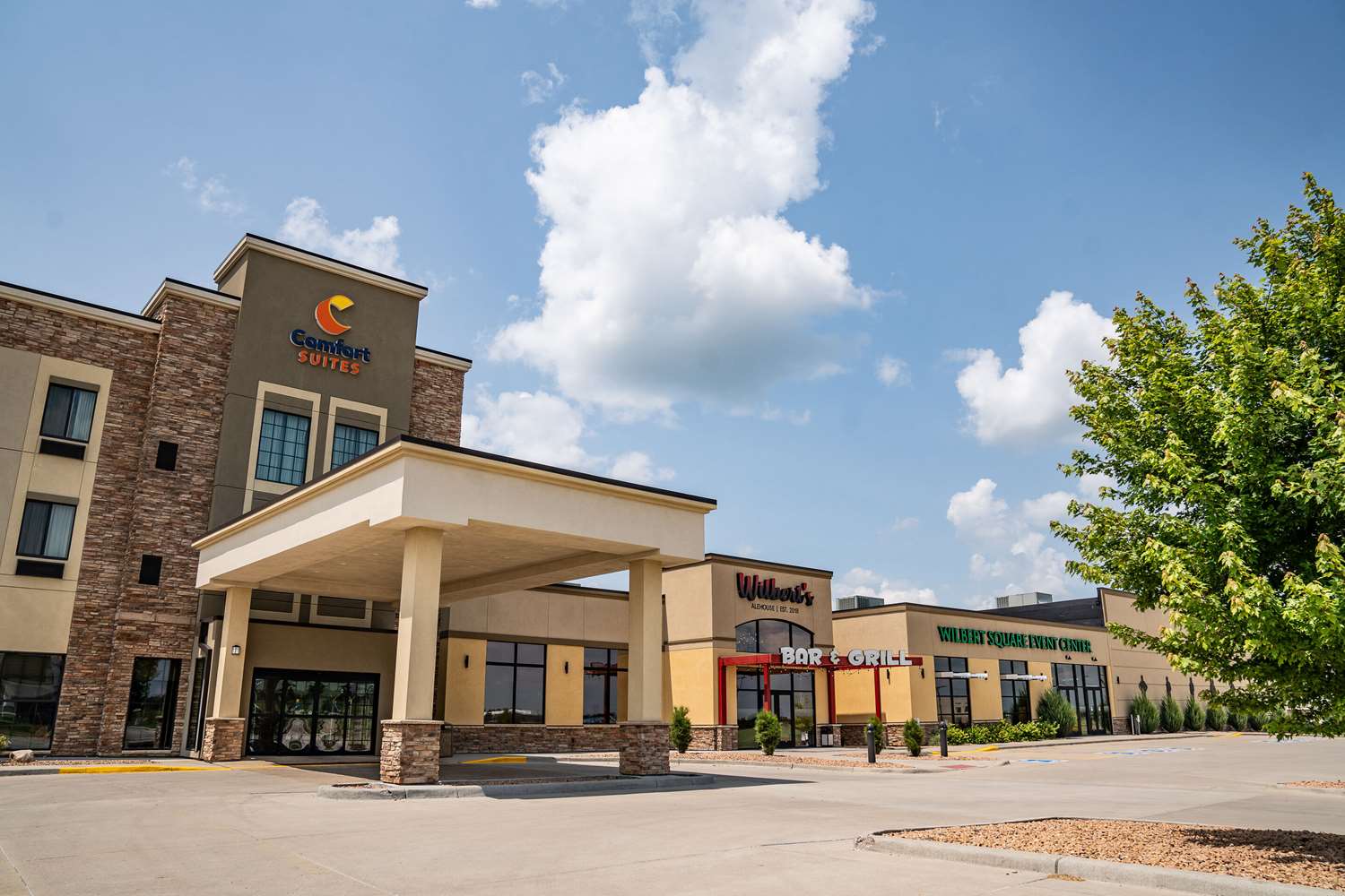 Comfort Suites Brookings near University 8/51
