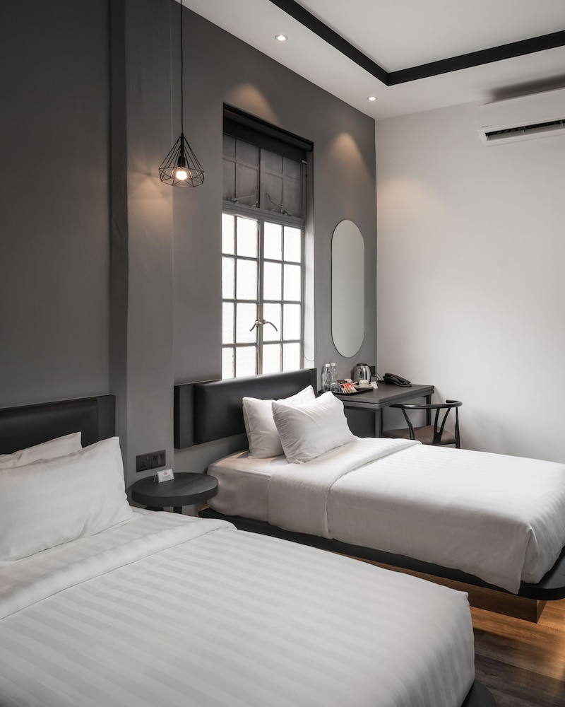 Modern Hotel Georgetown 17/45