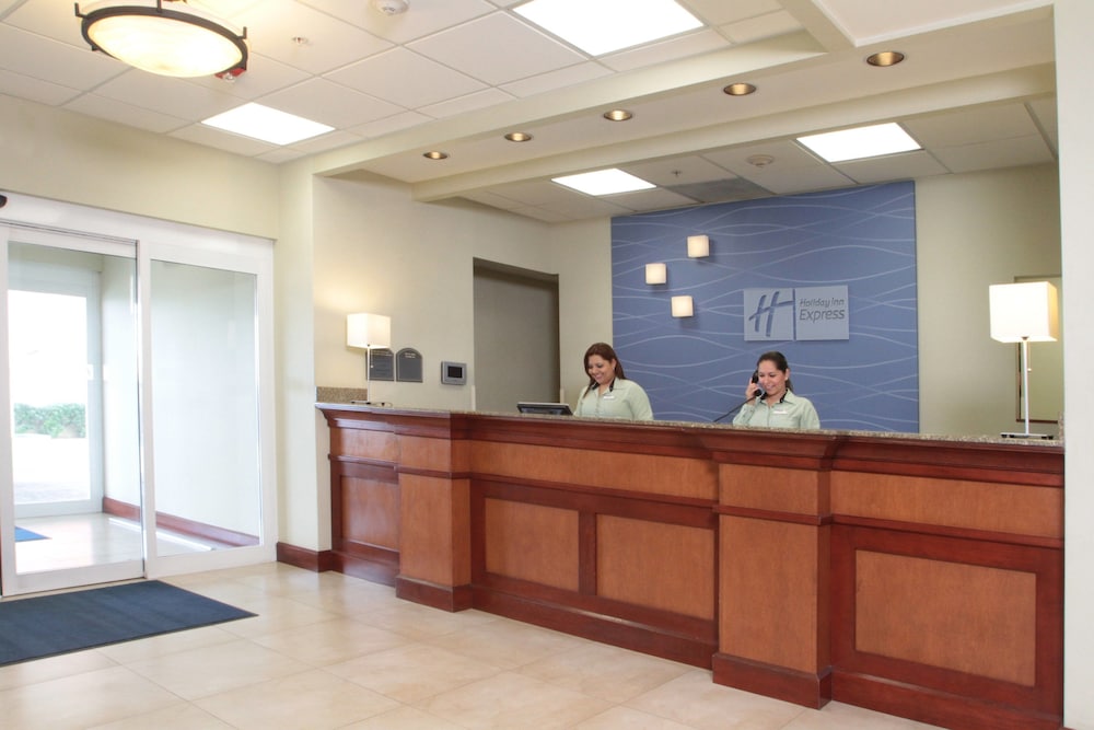 Holiday Inn Express And Suites Monterrey Aeropuerto 10/78