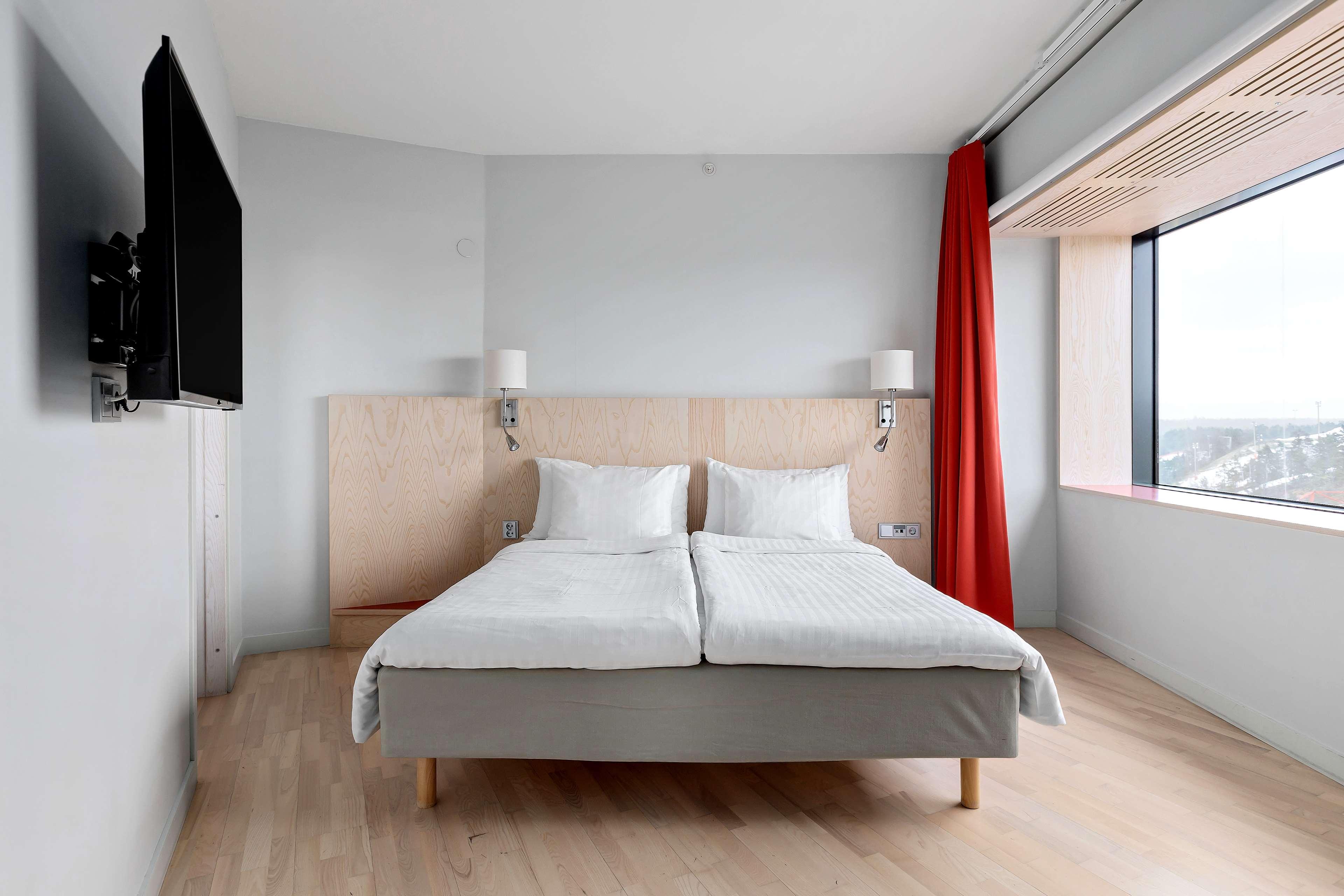 جناح جونيور