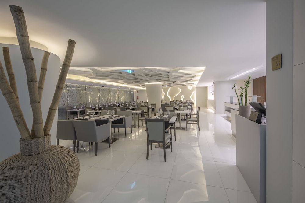 Melia Maputo Sky 48/66