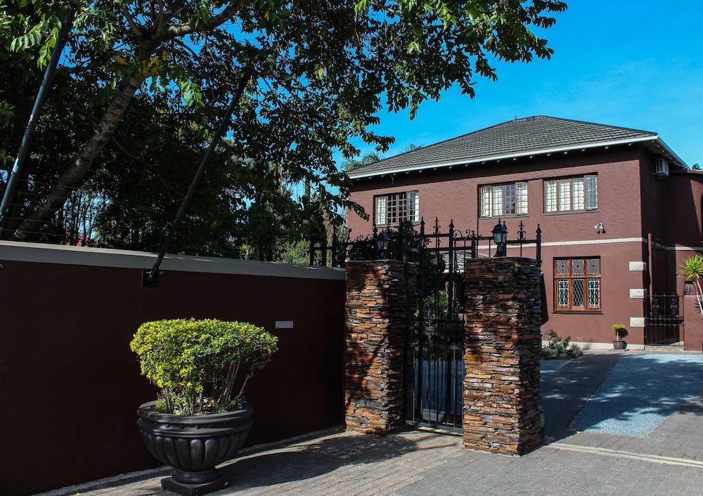 Palm Tree Manor 5/47
